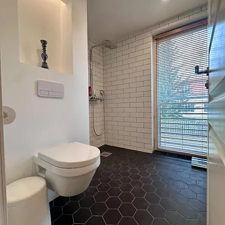 Cozy In Kadriorg Park Appartement *