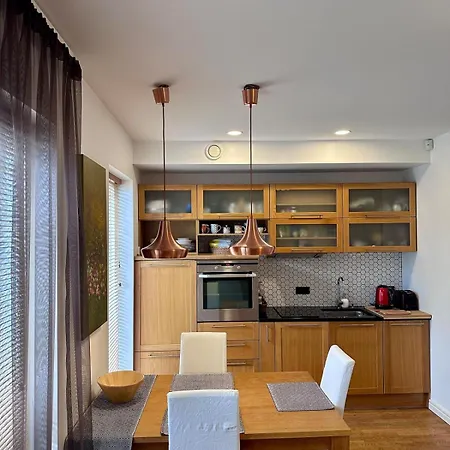 Cozy In Kadriorg Park Апартаменти *