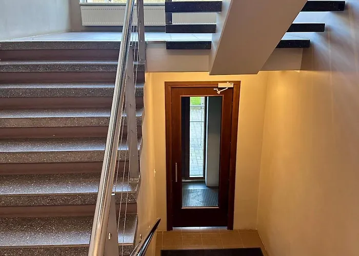 Cozy In Kadriorg Park * 탈린